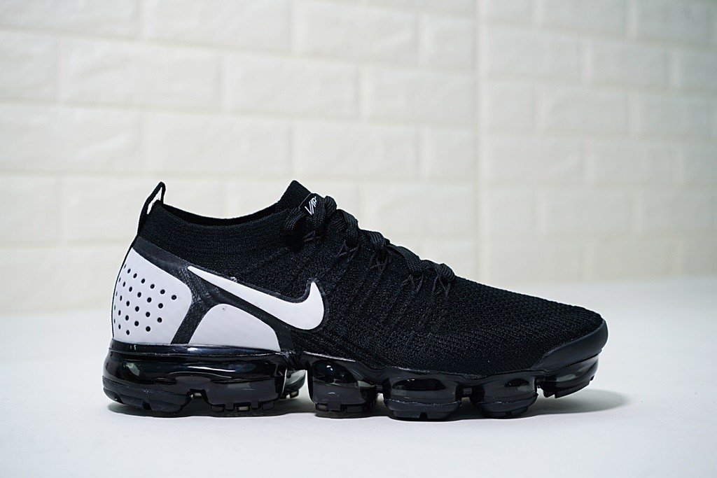 vapormax 2.0 preto com branco