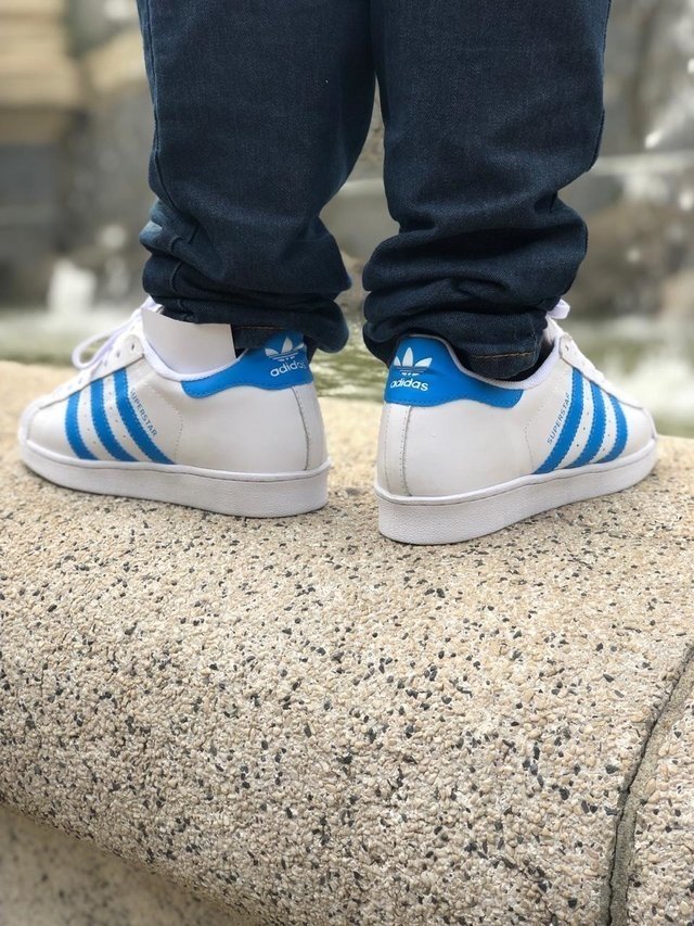 adidas superstar azul e branco