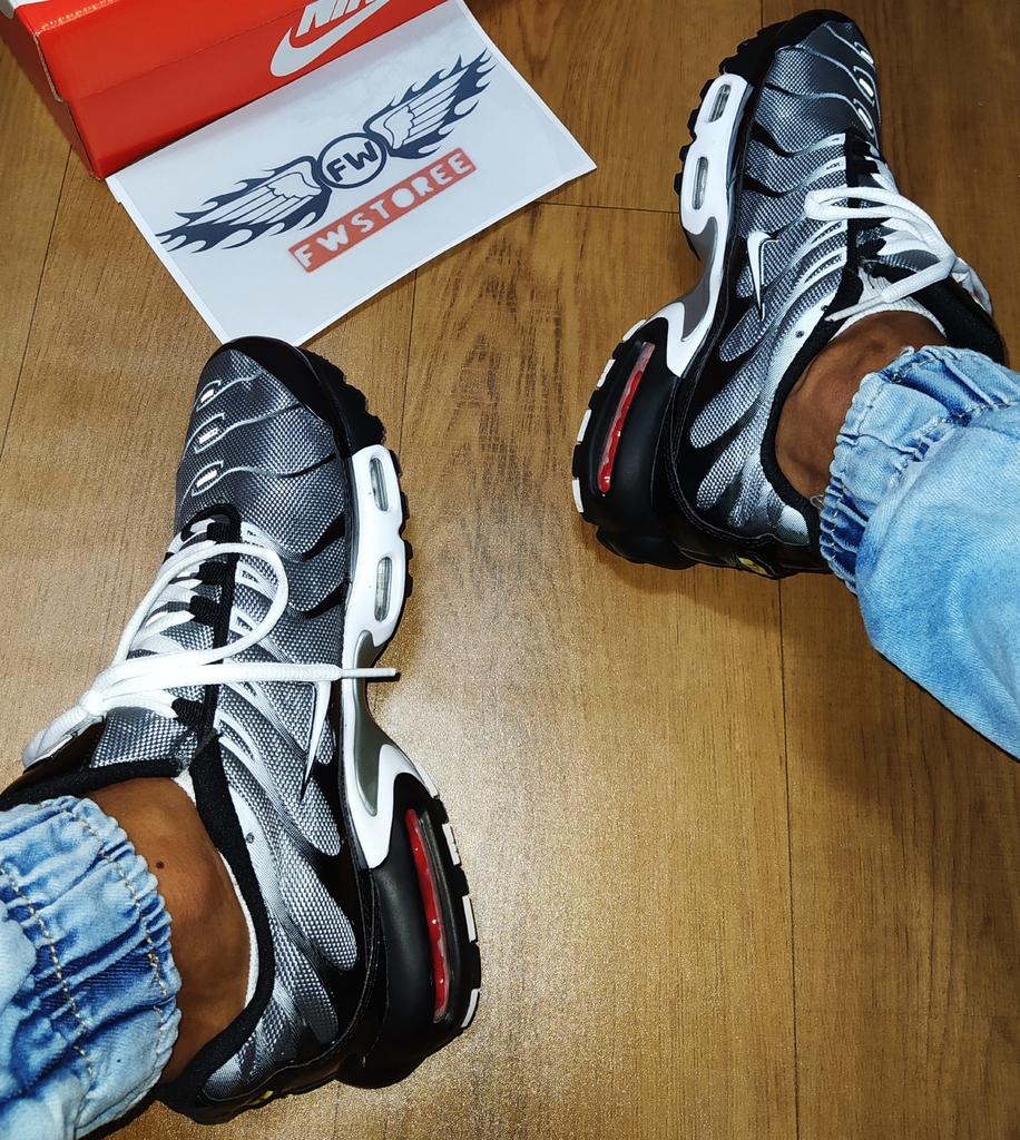 Tênis Nike Air Max Plus III Preto/Branco/Preto/Vermelho Universitário  CD7005-004 Ofertas Online Portugal