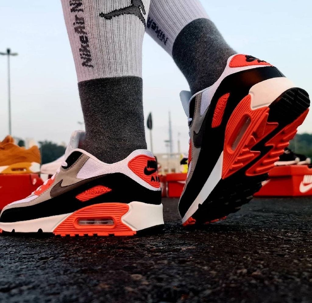 Tênis Nike Air Max 90 'Infrared' Branco/laranja