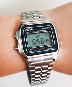 Reloj Time Aiwa estilo retro - comprar online