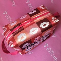 Necessaire Box Personalizada | Estampa Kisses - Âncora Pink