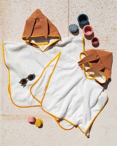 PONCHO NUNA CAPUCHA CON OREJAS - MOL