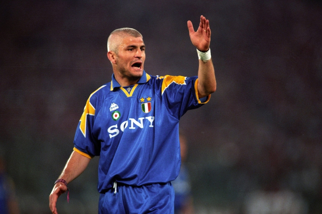 camisa azul juventus