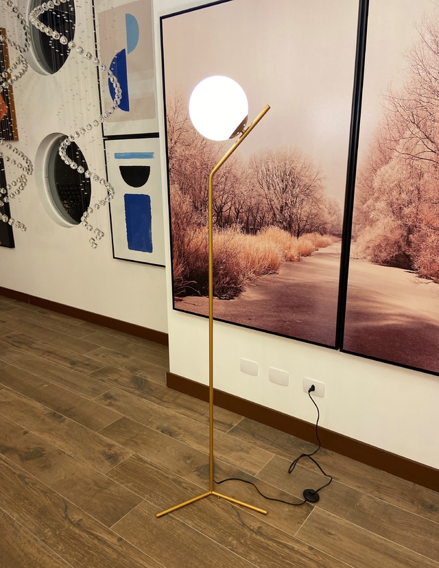 Luminária de Chão Ball Globo Salvador Dourado Fosco