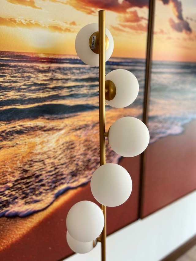 Luminária de Chão Jabuticaba Dourado 6 Globos