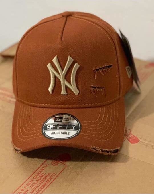 Bone new era rasgado marrom Clearance