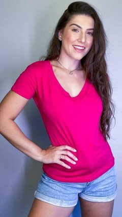 Camiseta Tshirt Podrinha Gola Vê Rosa Pink - comprar online