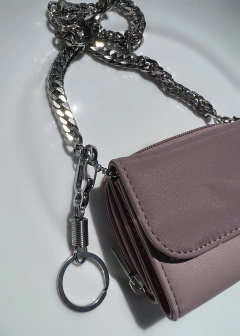 Billetera Mini Pocket Chain Lila - comprar online