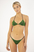 Bikini triangulito confeccionado en lurex verde noche con tiras en lycra a tono regulables
