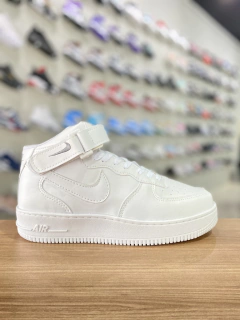 NIKE AIR FORCE CANO ALTO BRANCO