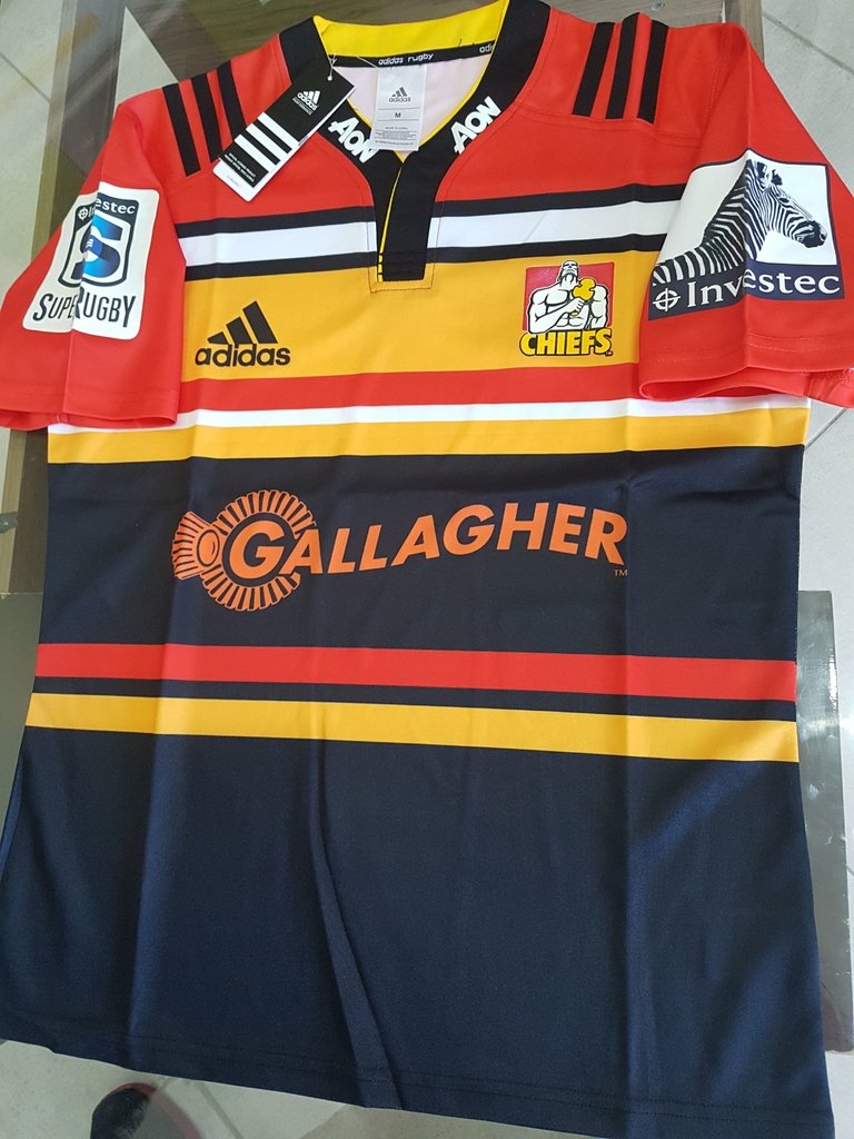 Camiseta adidas Chief Rugby Amarilla Roja y negra 2019 2020