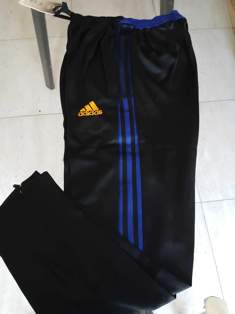 Pantalon Adidas Chupin Real Madrid Negro y Azul 2021 2022