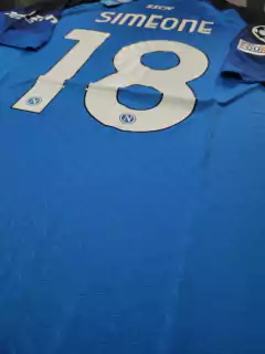 Camiseta EA7 Napoli Titular Simeone 18 2022 2023 Parches UCL - tienda online