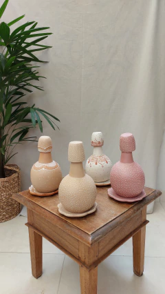 Moringa de Cerâmica com copo e prato Vale do Jequitinhonha - Branca - loja online