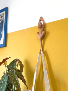 Gancho Macaco em Madeira 50cm - Imaterial Artesanato Brasileiro