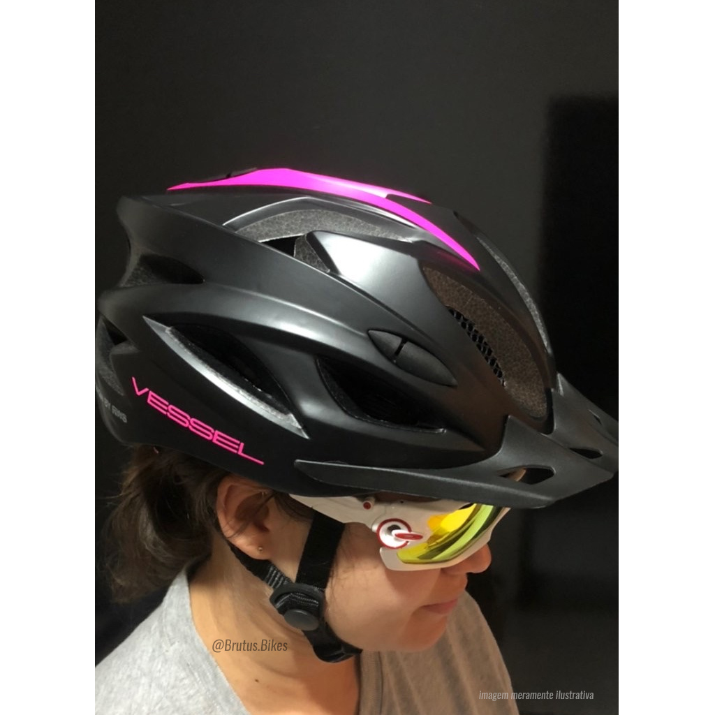 Roupas e capacetes para ciclistas Outlet