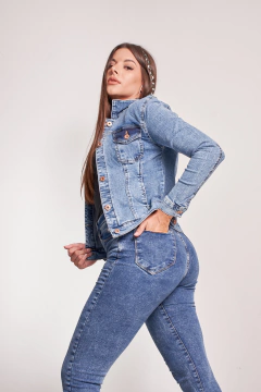 2597 CAMPERA - comprar online