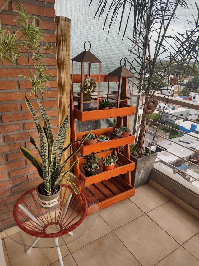 Repisa escalera para macetas de pino 40 cm de ancho Rosario
