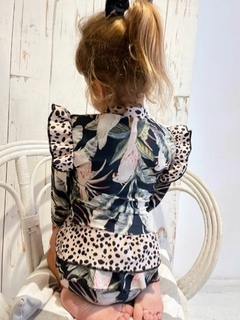 Conjunto Kids Remera Lycra UV y Bombacha - PREVENTA - comprar online