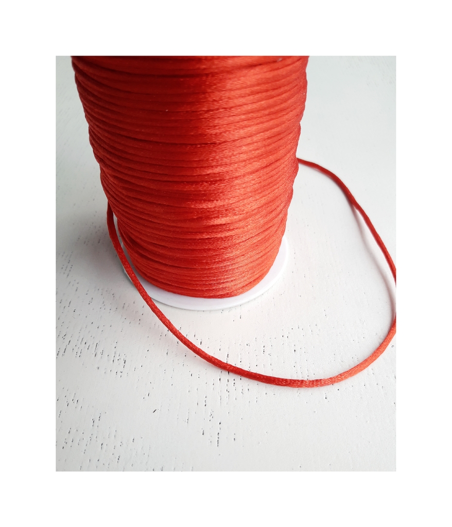 Hilo de seda rojo 2mm (10mts) - mercado bijou