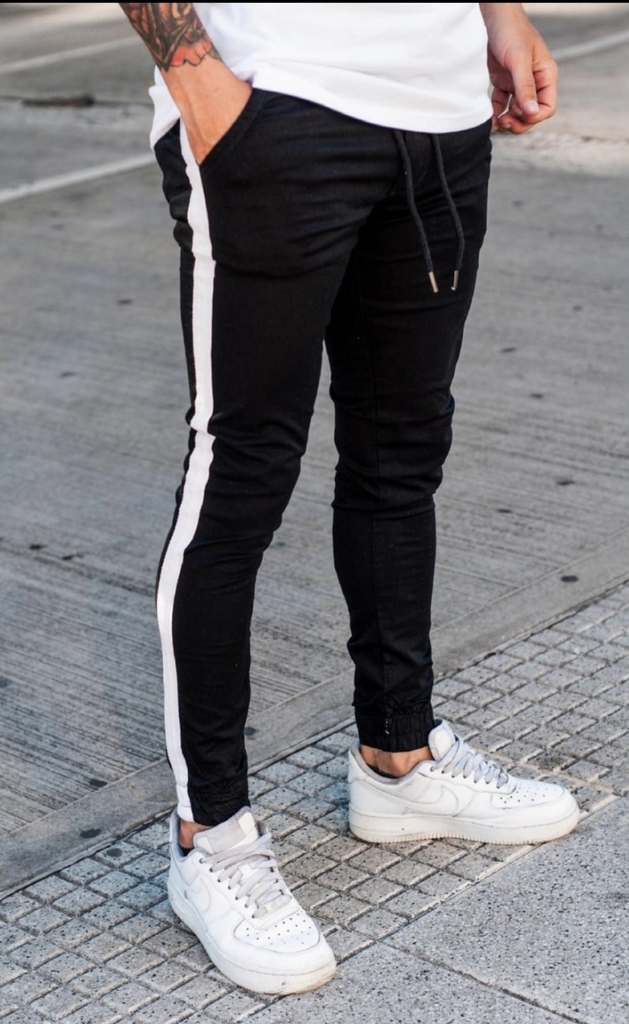 Jogger negro Con Franja - Comprar en Import_nl