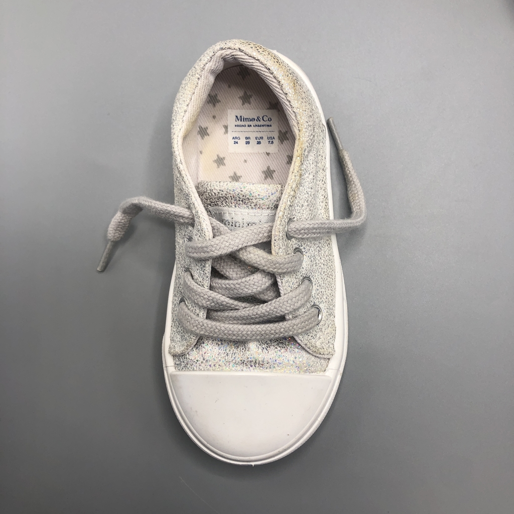 Segunda Selección - Zapatillas Mimo Talle 24 ARG plateadas estrellitas  brillo (17 cm largo)