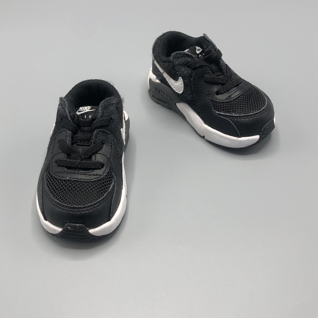 Las zapatillas Nike Cortez de mujer las llevarás con jeans rectos