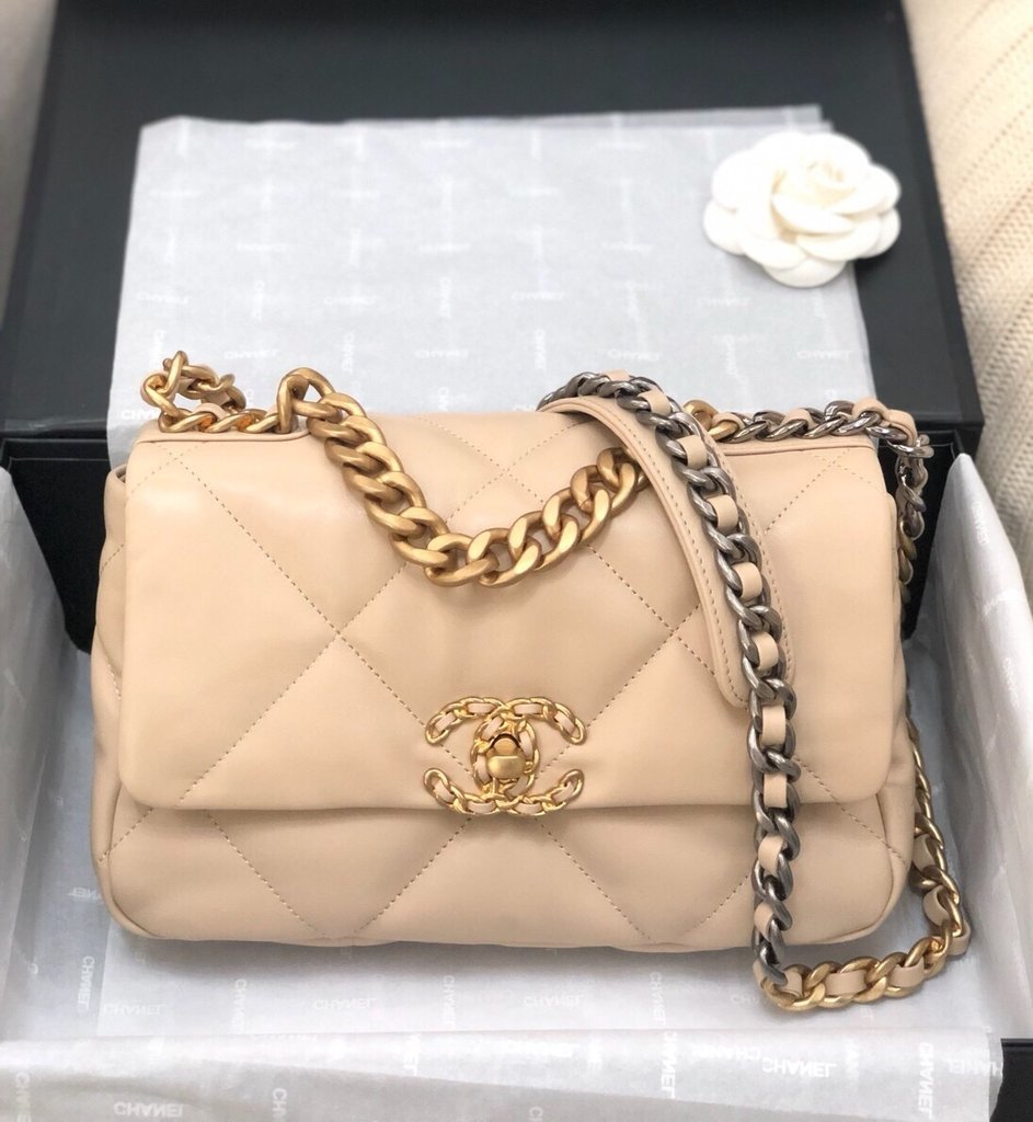 chanel 19 small flap bag