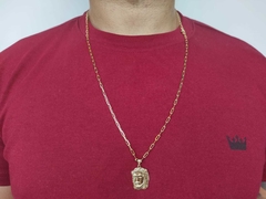 Corrente cartier 2mm com pingente rosto de Cristo 1mm banhada a ouro 18k - comprar online