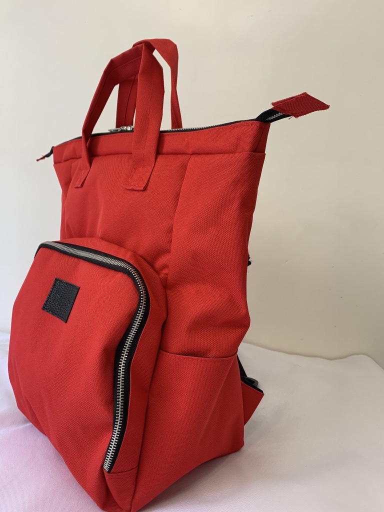 Mochila maternal roja + cambiador de regalo!