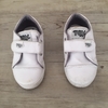 Zapatillas blancas con velcro - Toy 23 ( 16 cm )