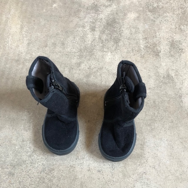 Botitas de gamuza negra Mimo - 19 (14cm)