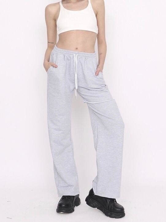 Jogger recto con abertura