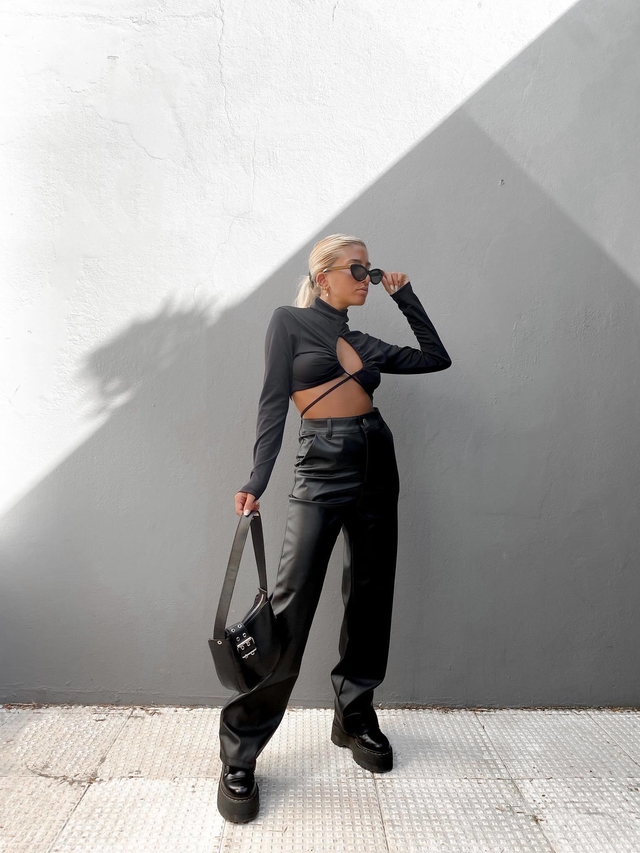 PANTALON CUERO RECTO - Comprar en FLOR GAGLIANI