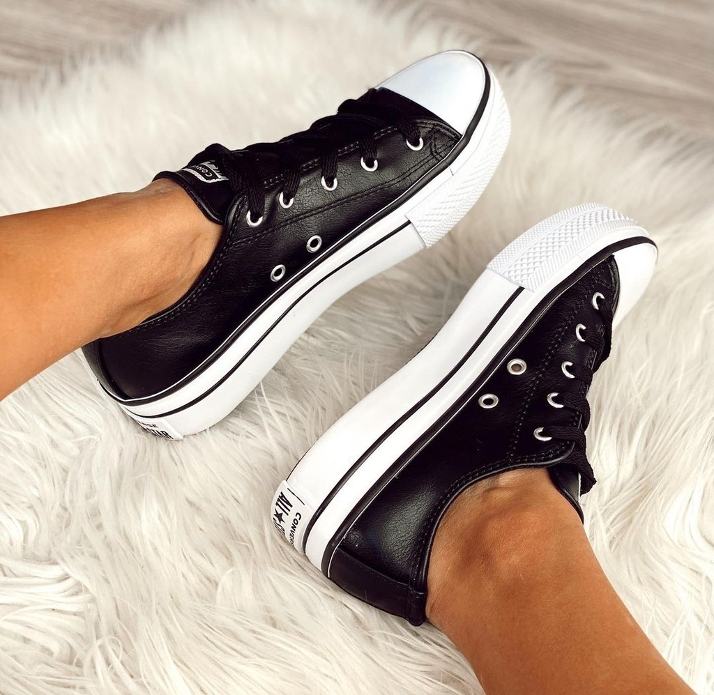 Zapatillas de simil cuero con plataforma