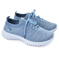 Zapatilla Tejida con cordones Celeste