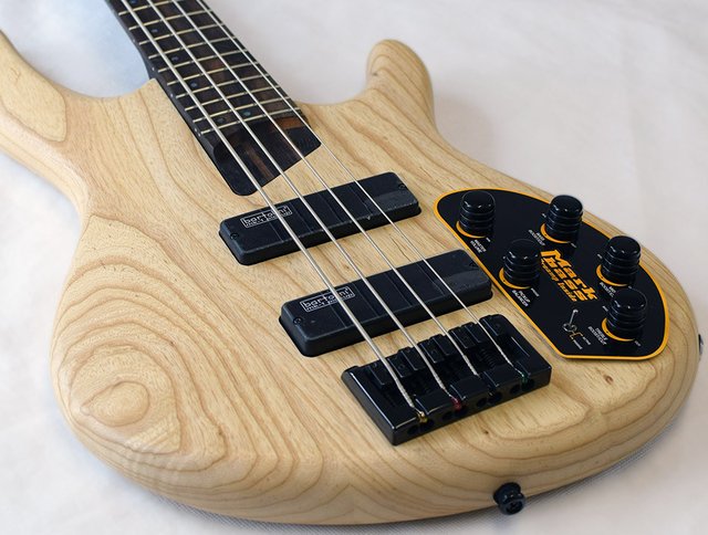 Bajo Cort B4 Plus Lh Opn Para Zurdo - KAIRON MUSIC