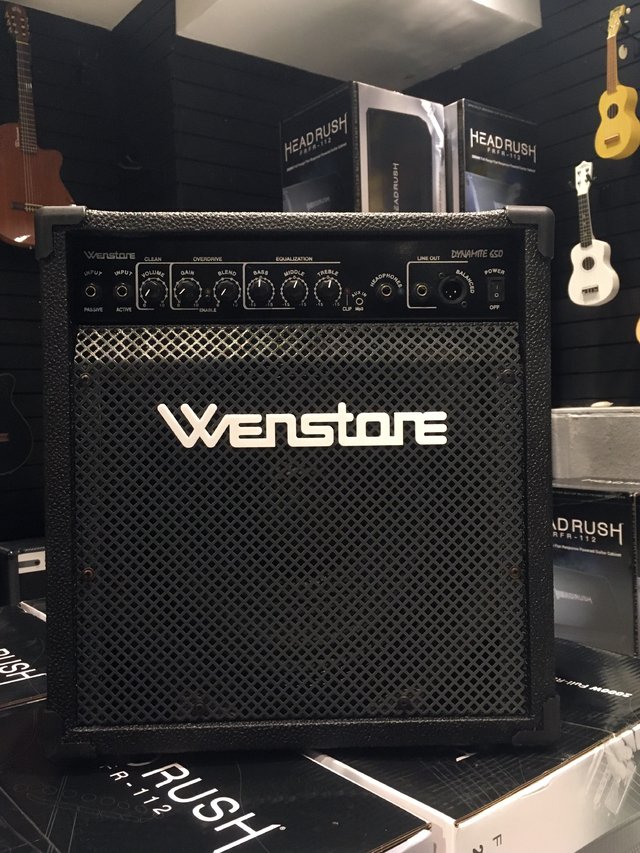 Amplificador De Bajo Wenstone Dynamite 650 65W 1x12