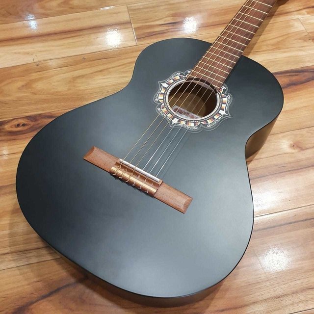 Guitarra Acústica Ground YWAG-4020 negra en Liverpool