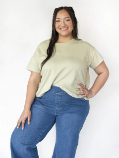 Remera Lisa Sakura Pistacho