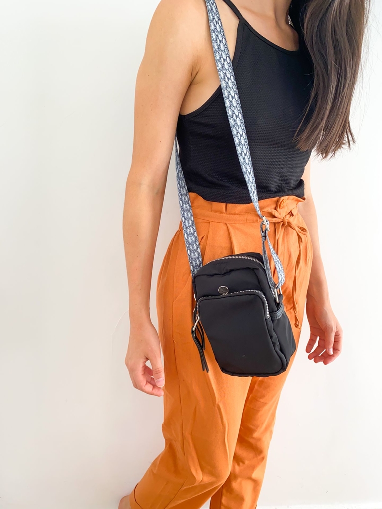 Cartera Portacelular Mujer Bandolera Cuero Simil Chica Tela
